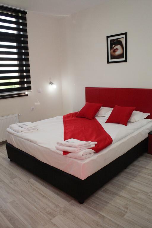 Incanto Family Hotel Sevlievo Habitación foto